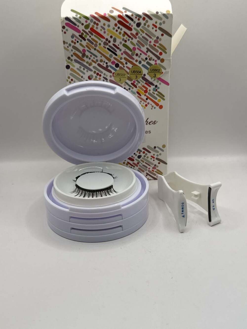 Magnetic Eyelashes With Applicator And Storage Case Natural Camellia Iris